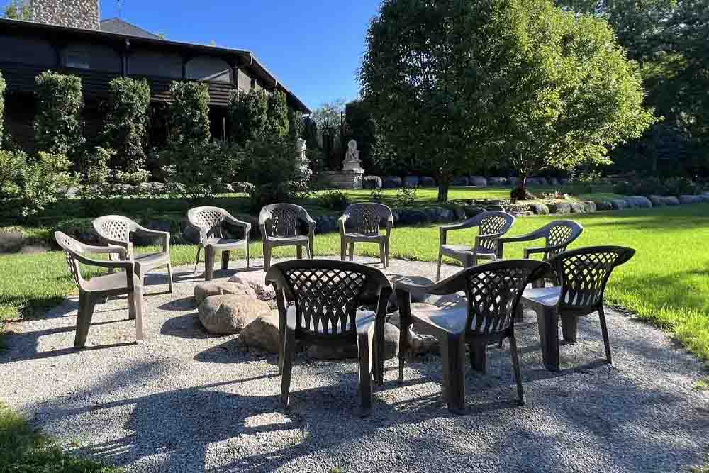 Wisconsin whole house vacation rental with large fire pit