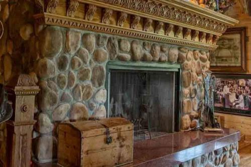 Adelines-House-of-Cool-Great-Room-fireplace